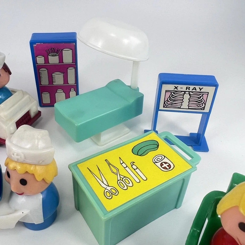 Vintage‎ Little People Style Hospital Playset – Knock Off – Made in Hong Kong